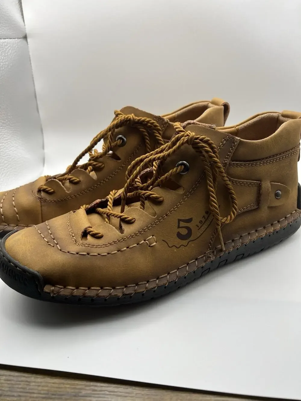Vintage Style Men’s Alcubieree Casual Leather Ankle Chukka Boots. Size 10
